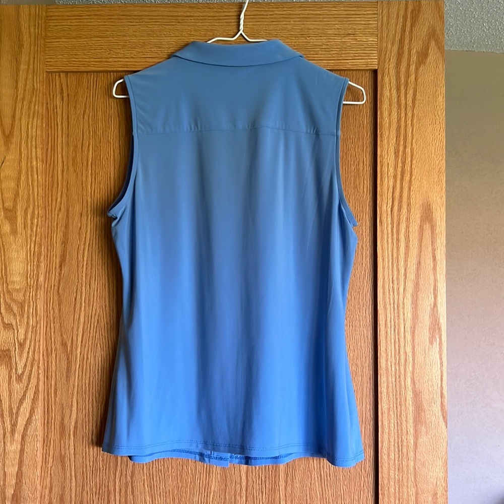 Tommy Hilfiger sleeveless collared button up blouse. Large. Blue - Picture 3 of 6